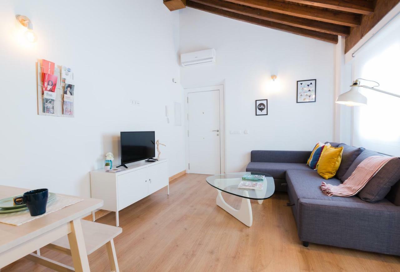 Hola Malaga Centro Apartment ภายนอก รูปภาพ