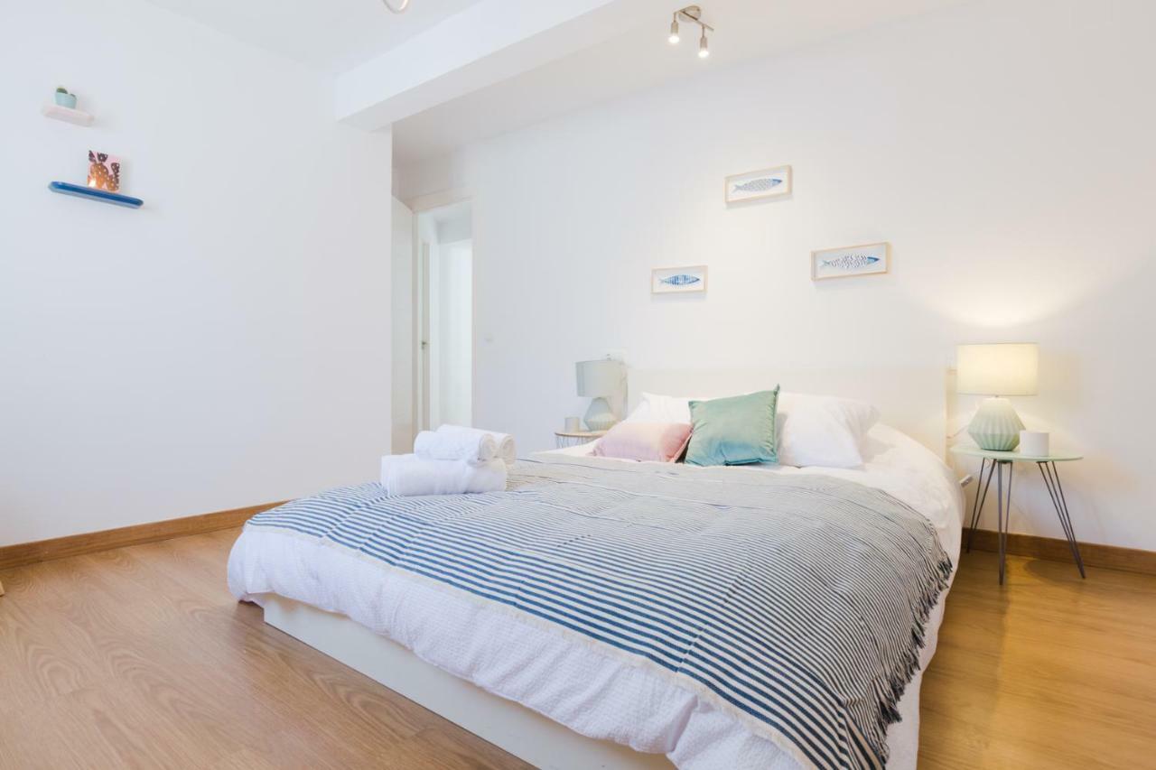 Hola Malaga Centro Apartment ภายนอก รูปภาพ
