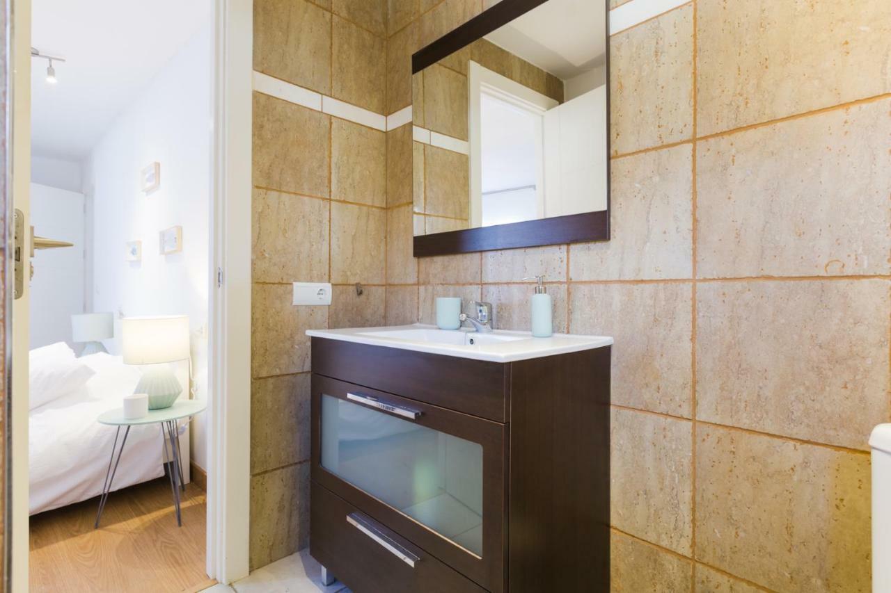 Hola Malaga Centro Apartment ภายนอก รูปภาพ