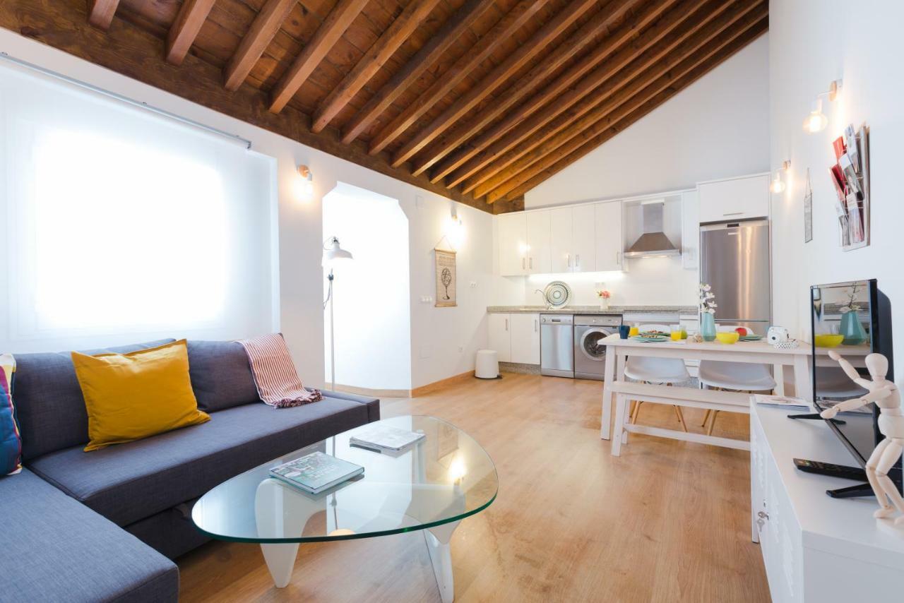 Hola Malaga Centro Apartment ภายนอก รูปภาพ