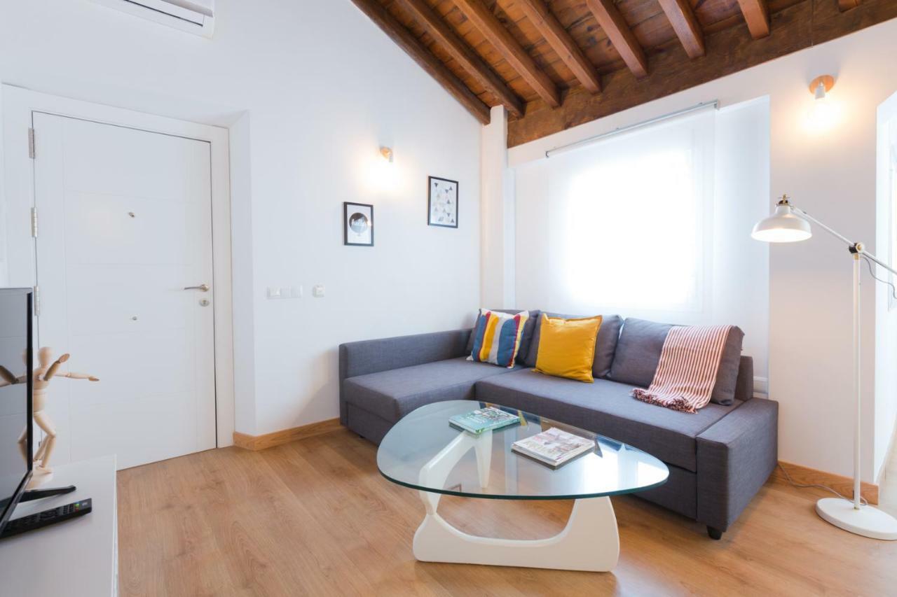 Hola Malaga Centro Apartment ภายนอก รูปภาพ