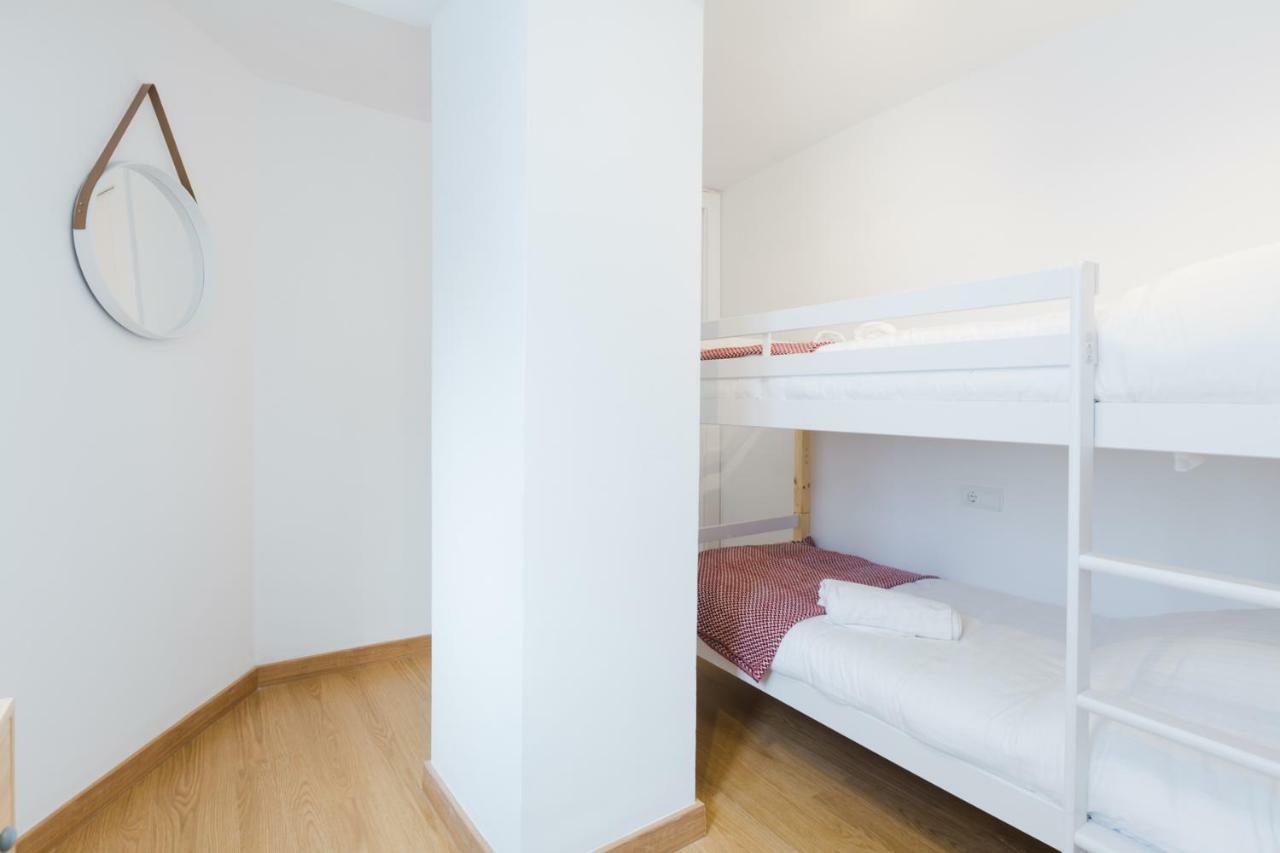 Hola Malaga Centro Apartment ภายนอก รูปภาพ