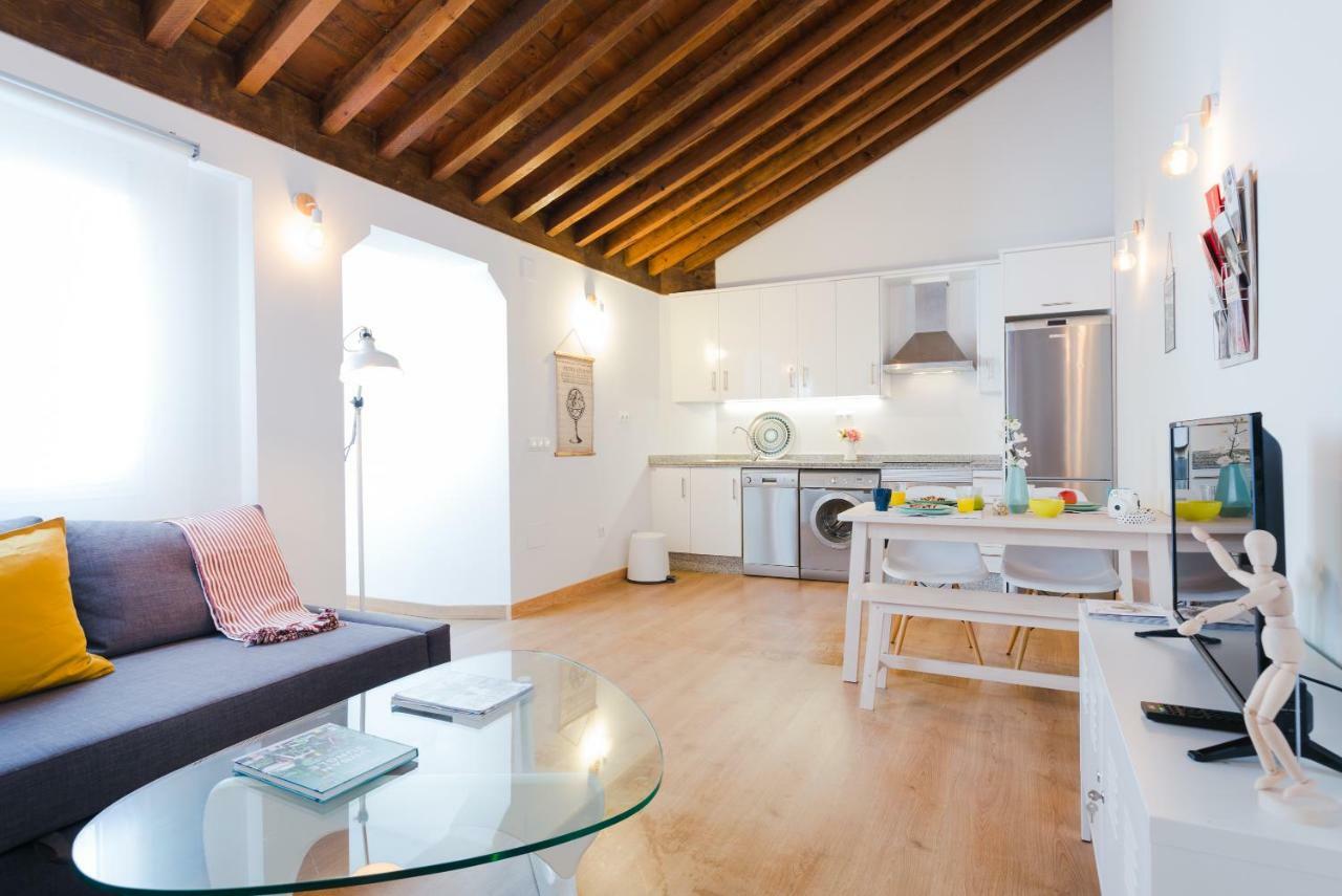 Hola Malaga Centro Apartment ภายนอก รูปภาพ